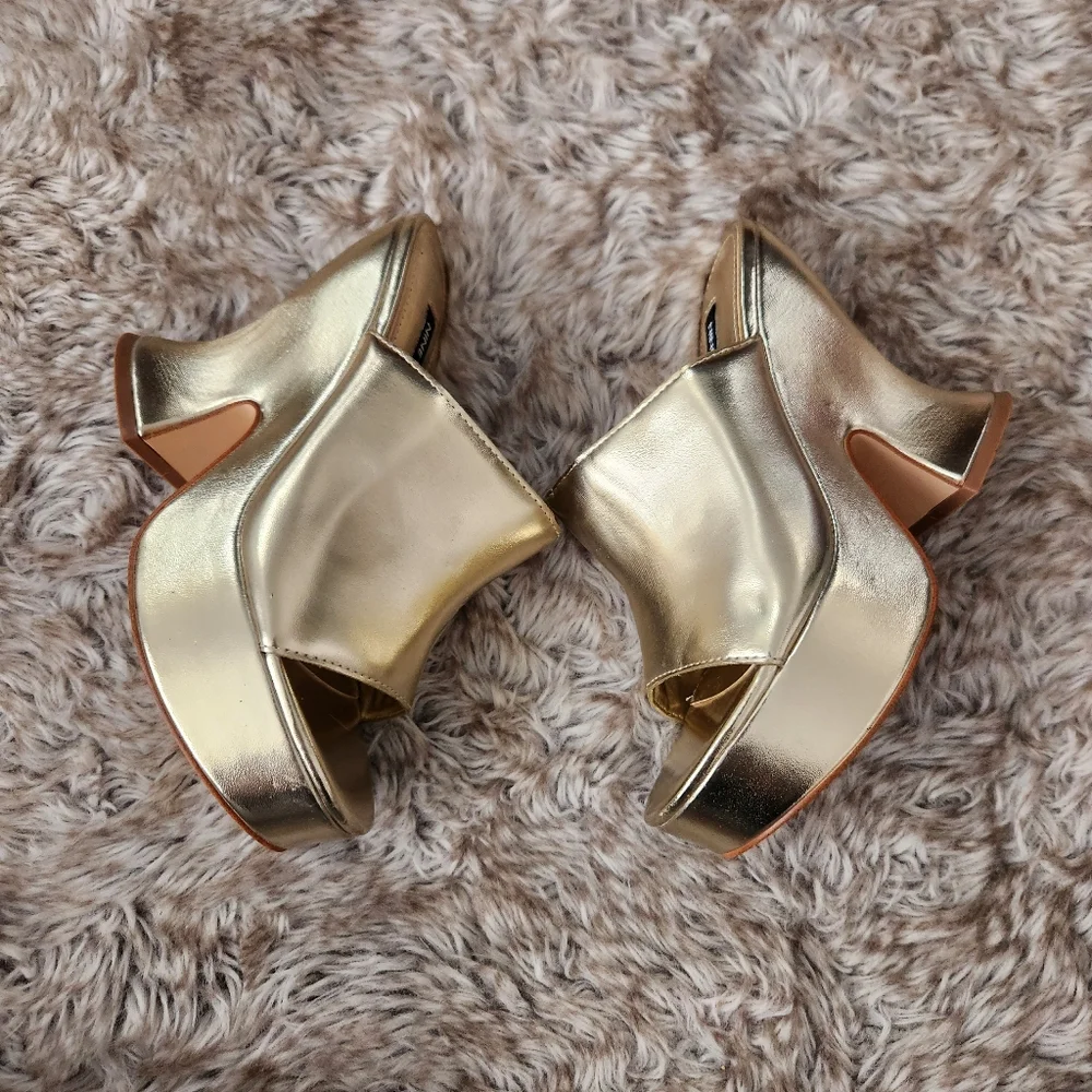 Nine West‎ Flower Platform Slide Sandal Mules Gold Women's Size 6 1/2